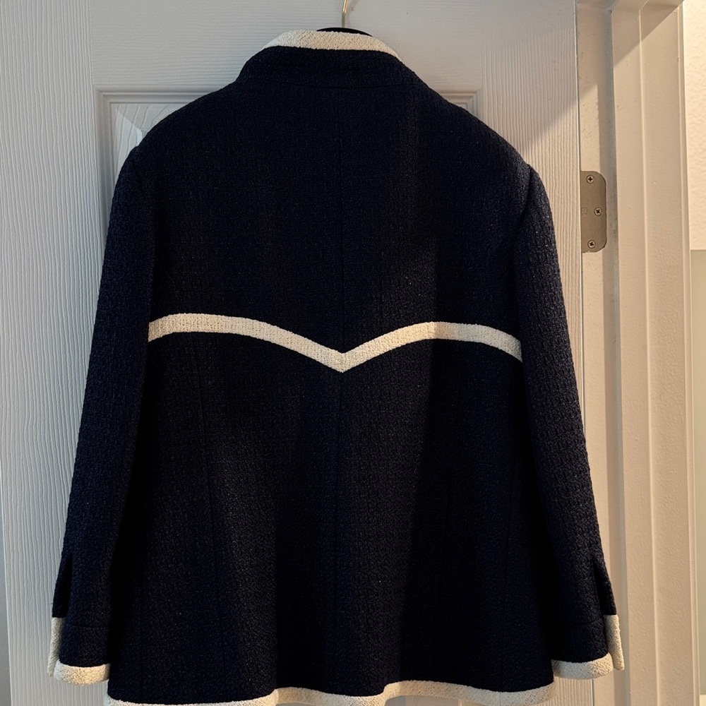 Chanel Women's Navy Tweed Blazer with Cream Trim - Picture 3 of 6